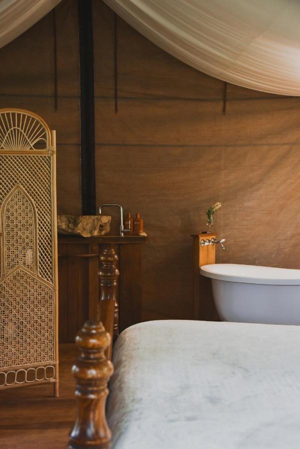 Silk Pavilions Glamping Mount Burrell Екстериор снимка